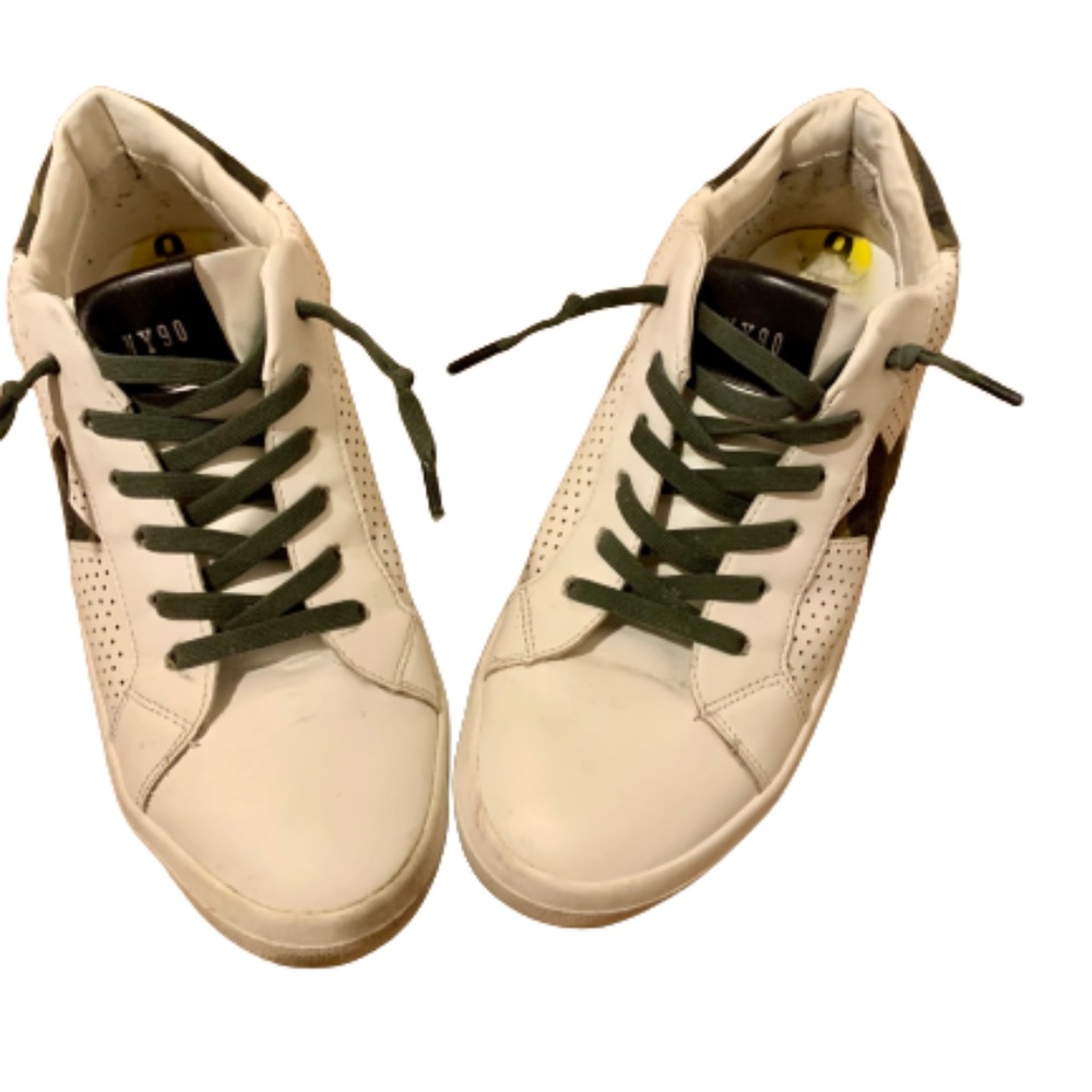 Women Steve Madden NY90 Influence Camo Sneakers Star Lace Up White Green - sz 9